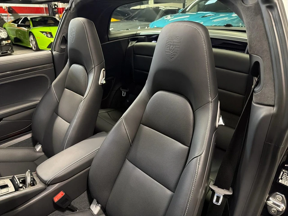 2017 Porsche 911 - Image 16 of 27
