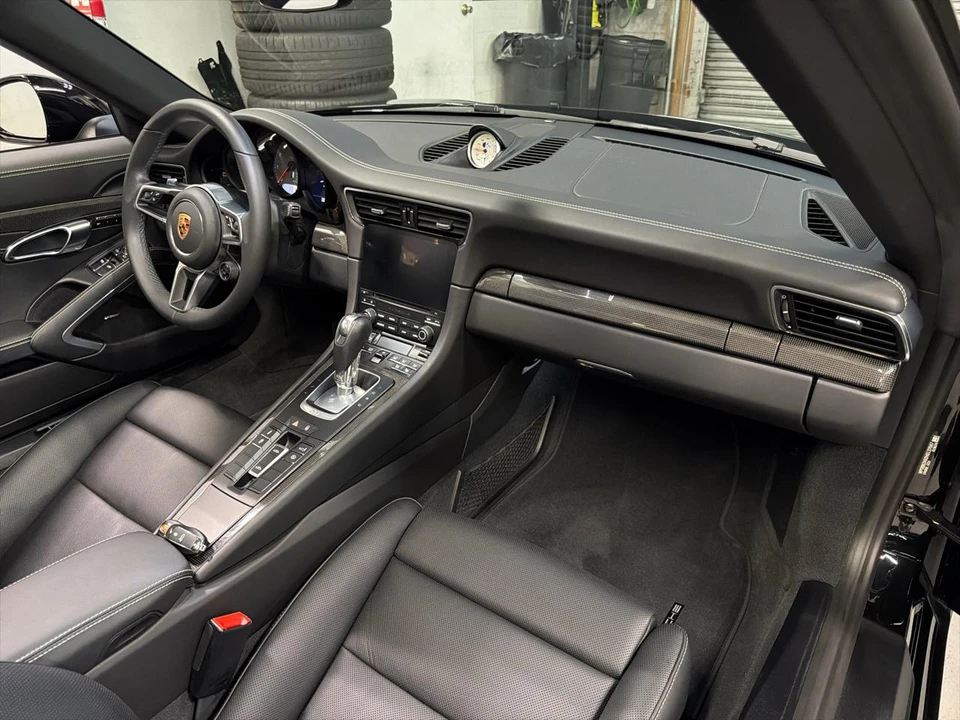 2017 Porsche 911 - Image 19 of 27