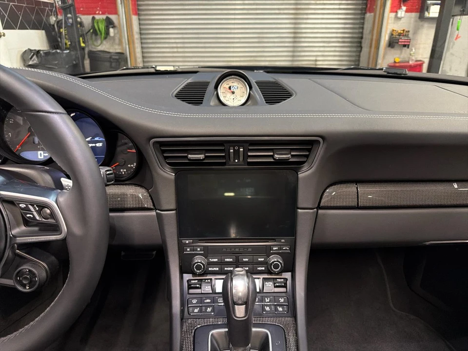 2017 Porsche 911 - Image 20 of 27