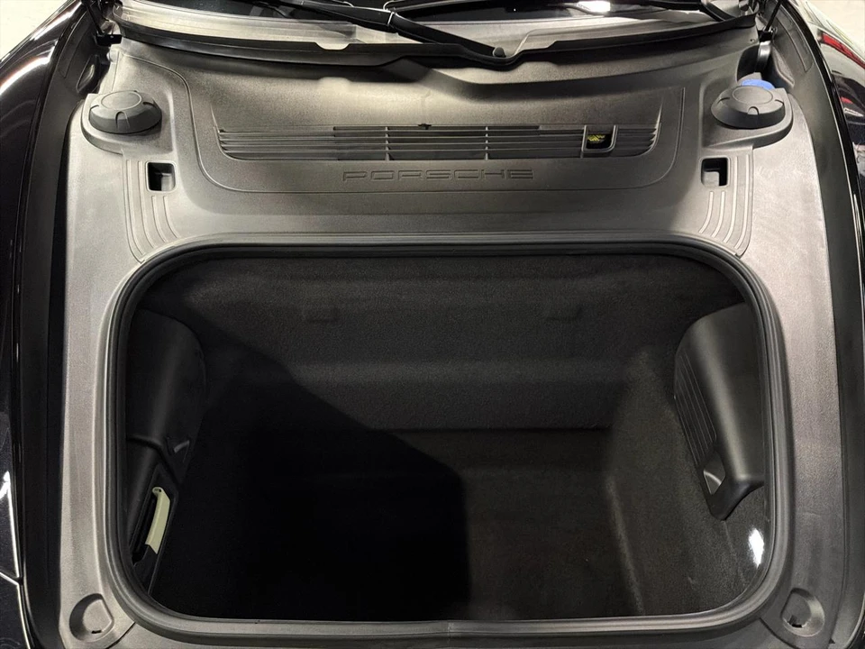 2017 Porsche 911 - Image 24 of 27