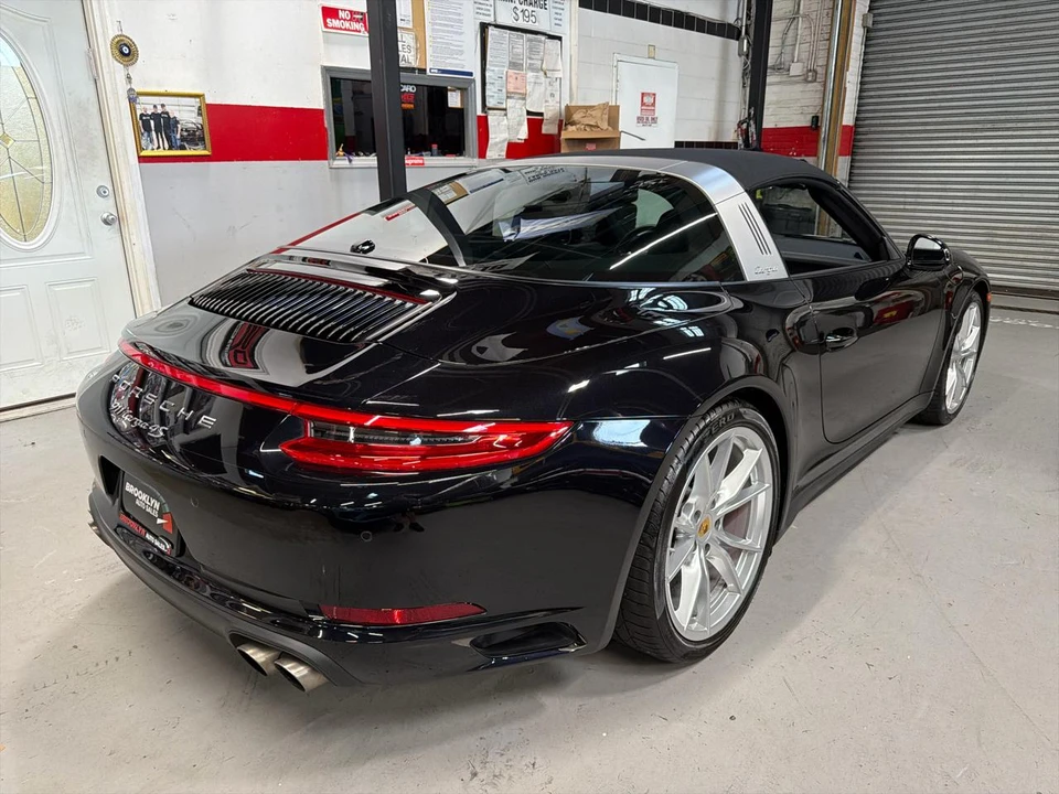 2017 Porsche 911 - Image 27 of 27