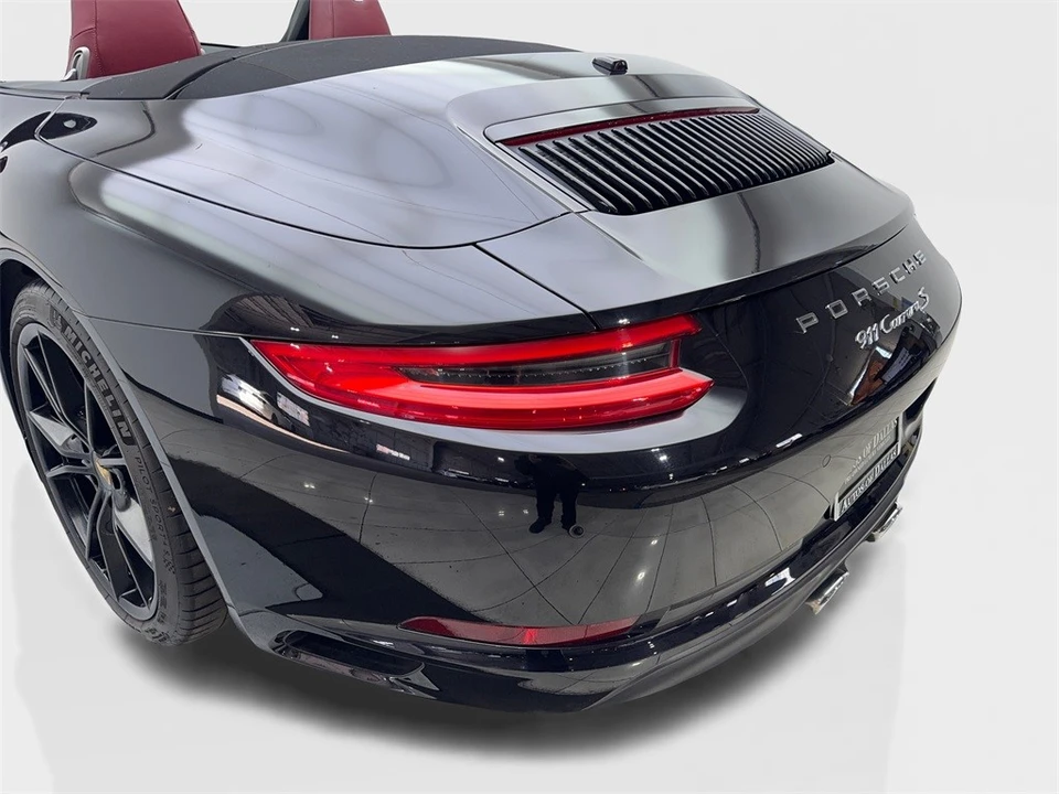 2017 Porsche 911 - Image 19 of 21