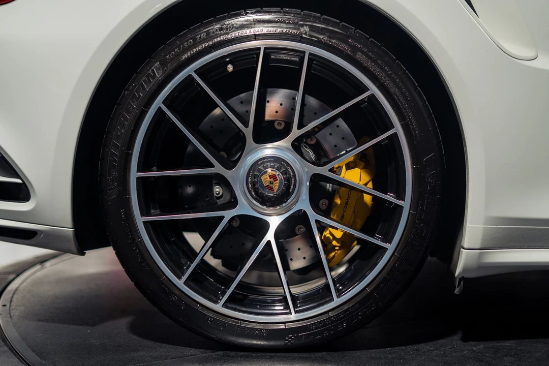 2017 Porsche 991 Carrera - Image 15 of 31