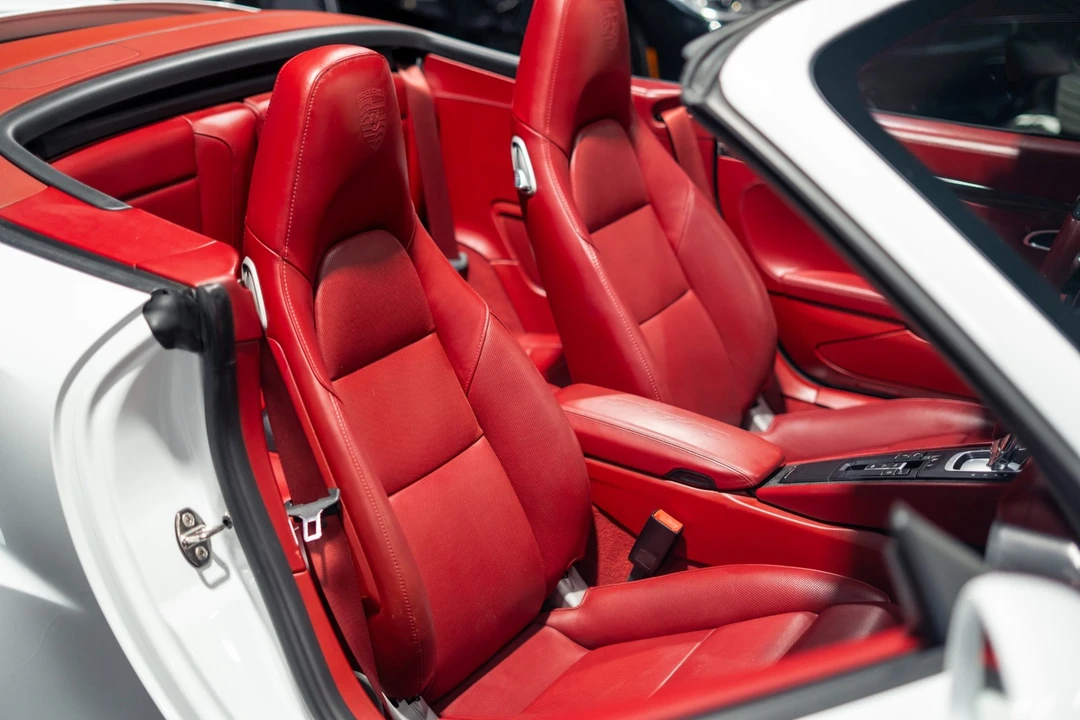 2017 Porsche 991 Carrera - Image 28 of 31