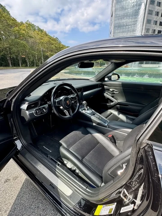 2017 Porsche 991 Carrera - Image 16 of 18