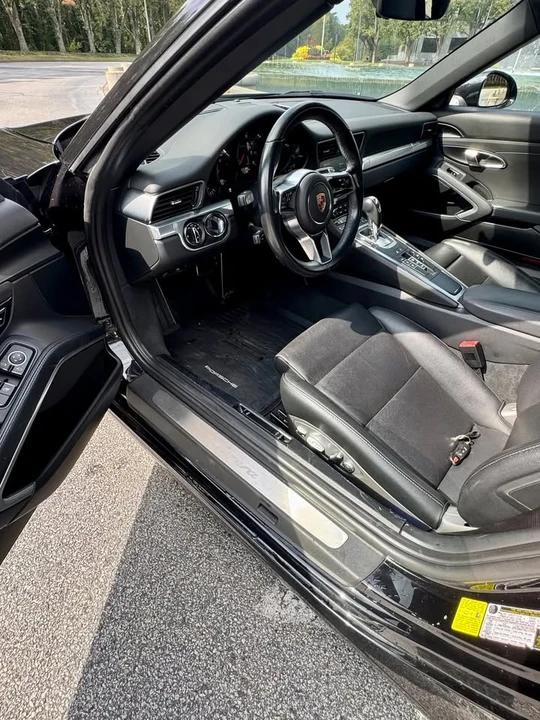 2017 Porsche 991 Carrera - Image 10 of 18