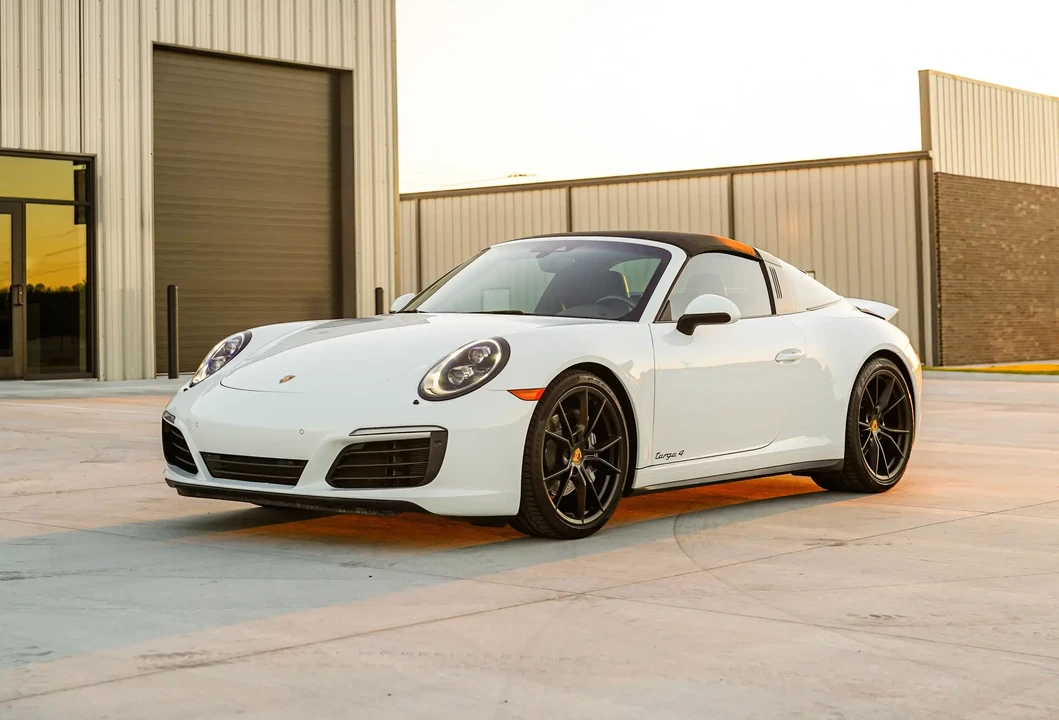 2017 Porsche 991 Targa 4 & 4S - Image 2 of 6