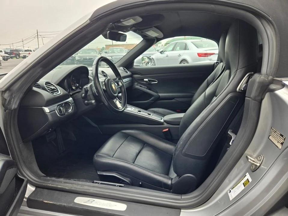 2017 Porsche 718 Boxster - Image 17 of 20