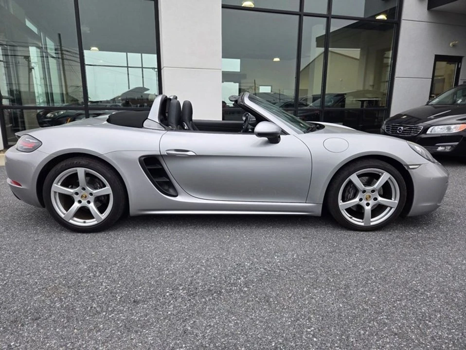 2017 Porsche 718 Boxster - Image 2 of 20