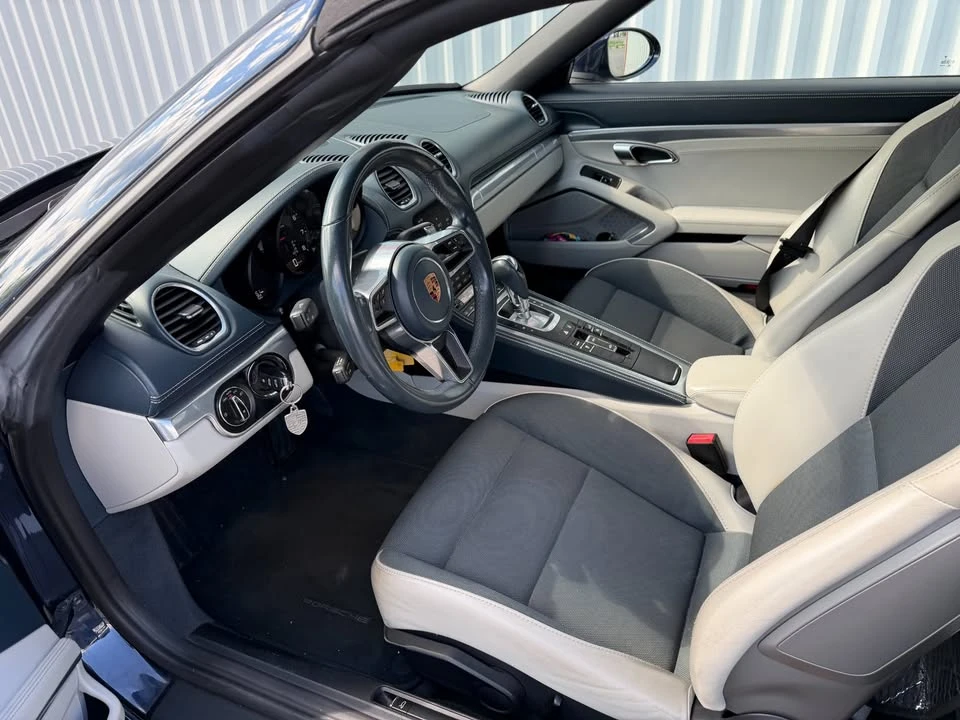 2017 Porsche 718 Boxster - Image 8 of 15