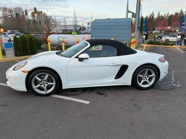 2017 Porsche 718 Boxster - Image 2 of 3