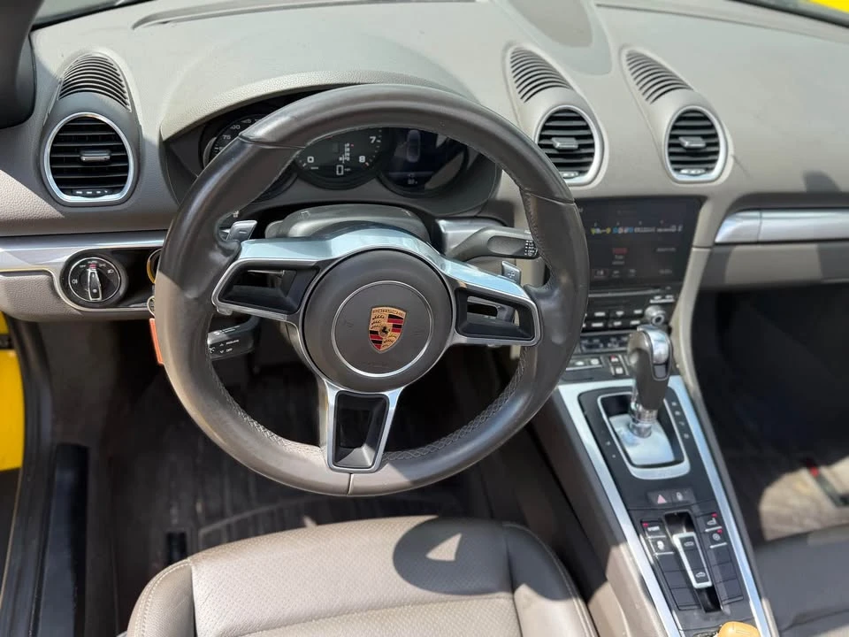 2017 Porsche 718 Boxster - Image 9 of 14