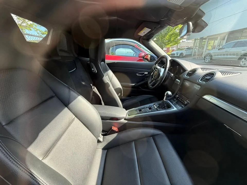 2017 Porsche 718 Boxster - Image 7 of 8