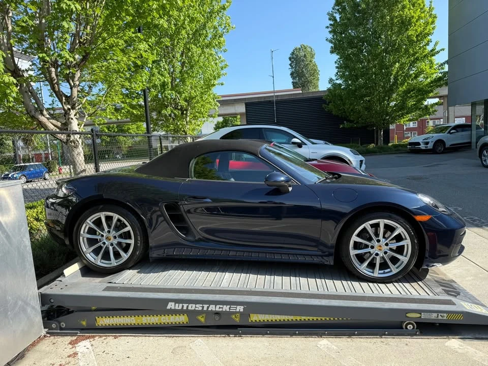 2017 Porsche 718 Boxster - Image 4 of 8