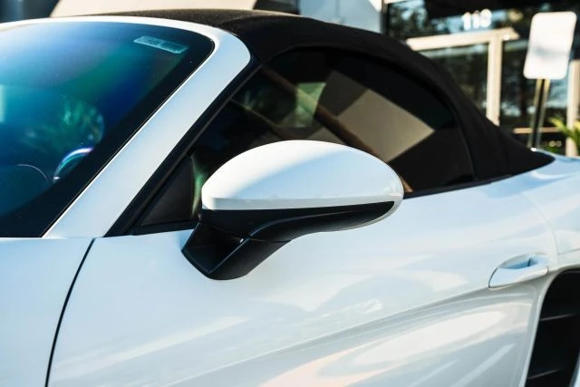 2017 Porsche 718 Boxster - Image 15 of 21