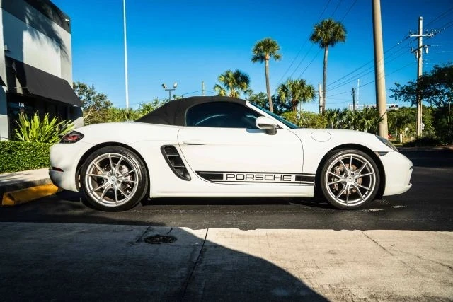 2017 Porsche 718 Boxster - Image 8 of 21