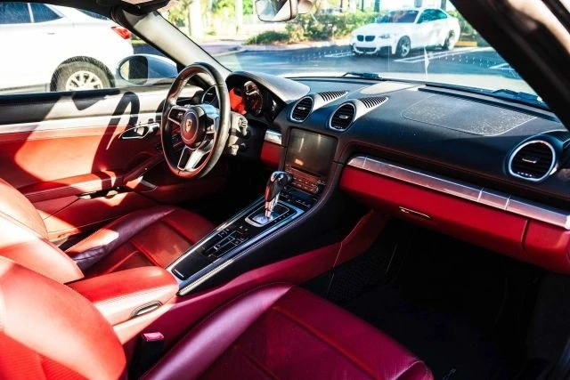 2017 Porsche 718 Boxster - Image 19 of 21