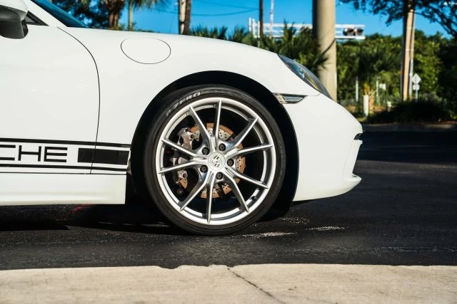 2017 Porsche 718 Boxster - Image 17 of 21