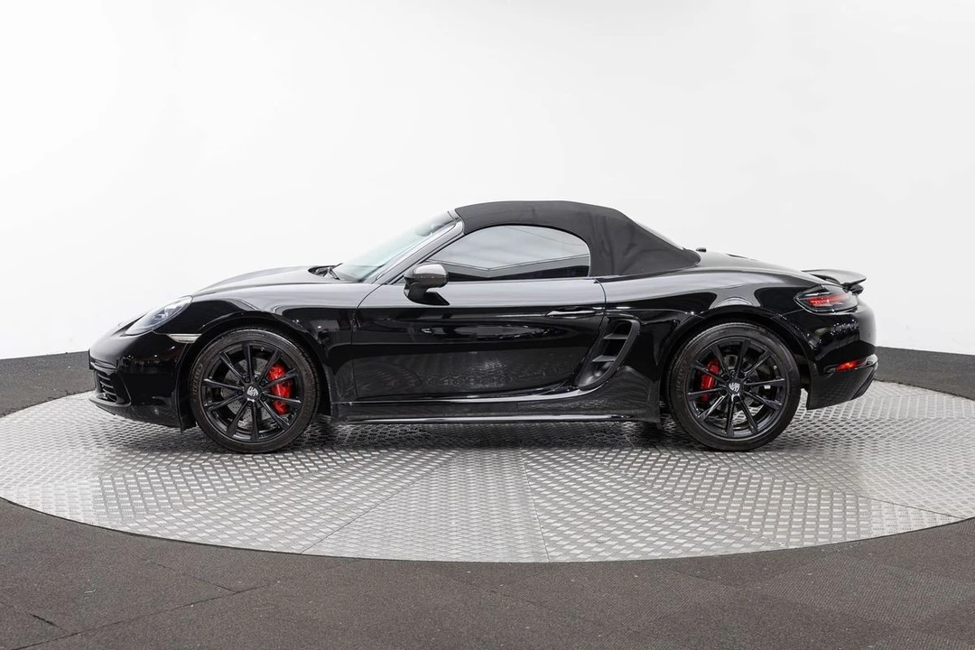 2017 Porsche 718 Boxster S - Image 10 of 31