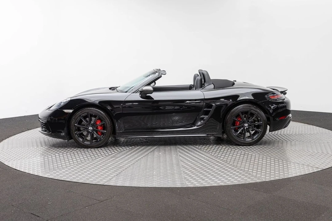 2017 Porsche 718 Boxster S - Image 8 of 31