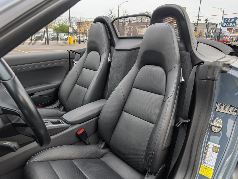 2017 Porsche 718 Boxster - Image 9 of 11