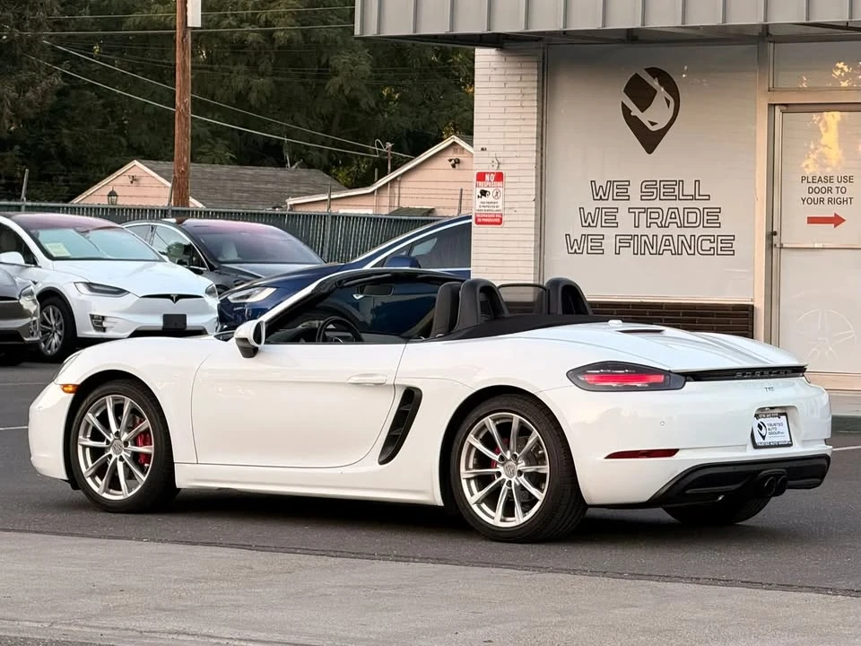 2017 Porsche 718 Boxster - Image 9 of 20