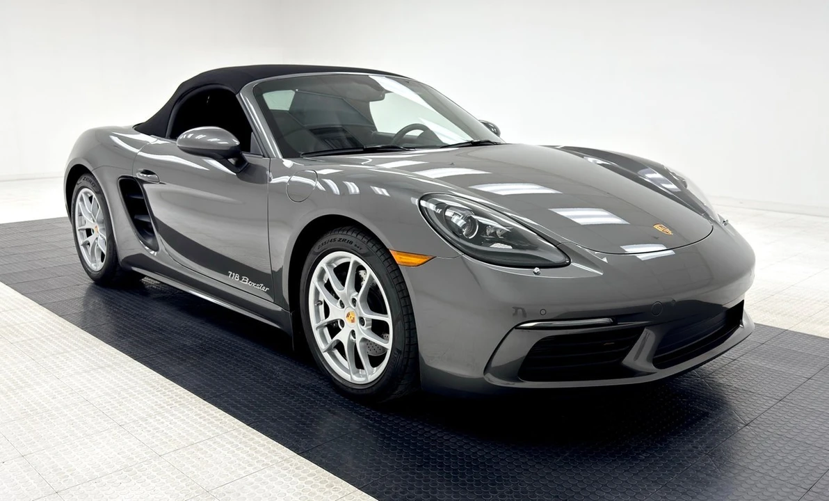 2017 Porsche 718 Boxster - Image 10 of 12