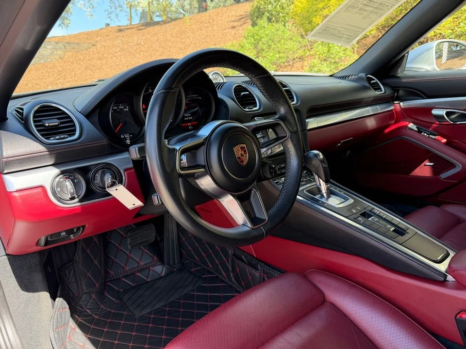 2017 Porsche 718 Boxster - Image 16 of 21