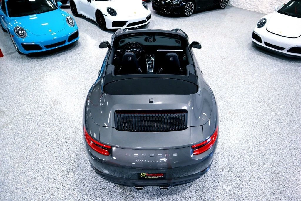 2017 Porsche 911 - Image 11 of 12