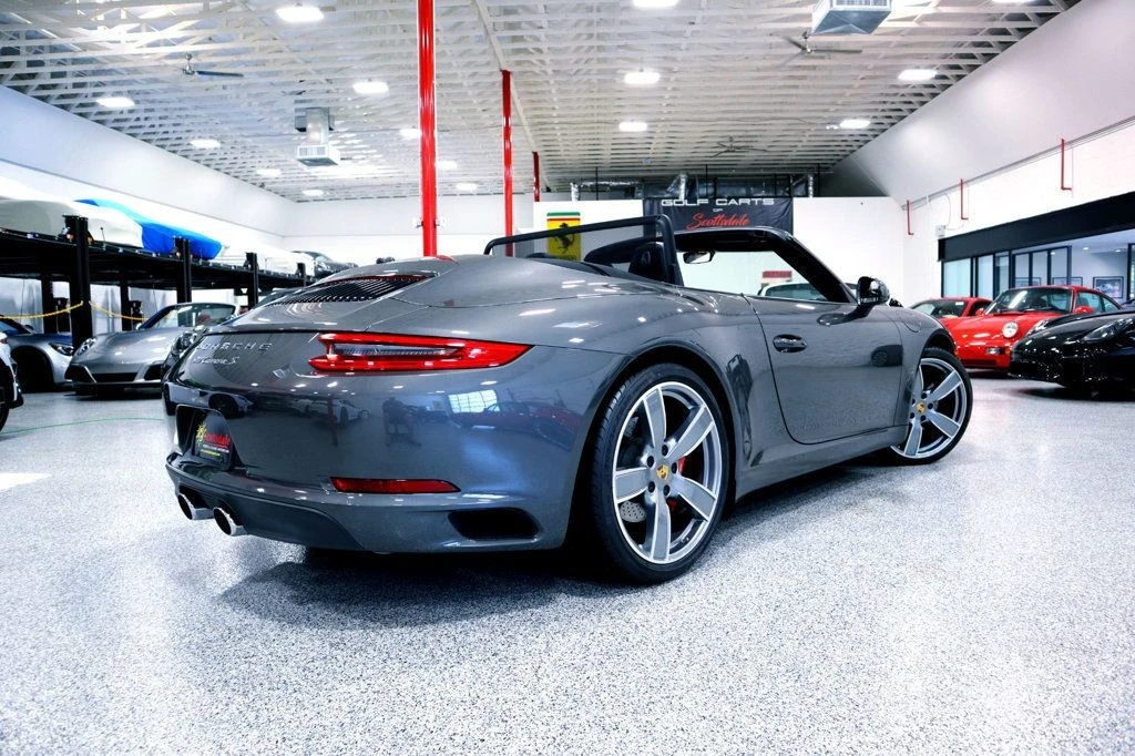2017 Porsche 911 - Image 9 of 12