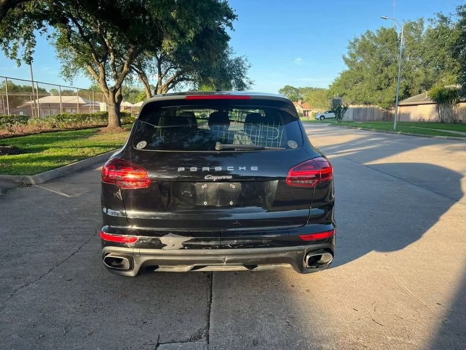 2017 Porsche 958 Cayenne - Image 5 of 14