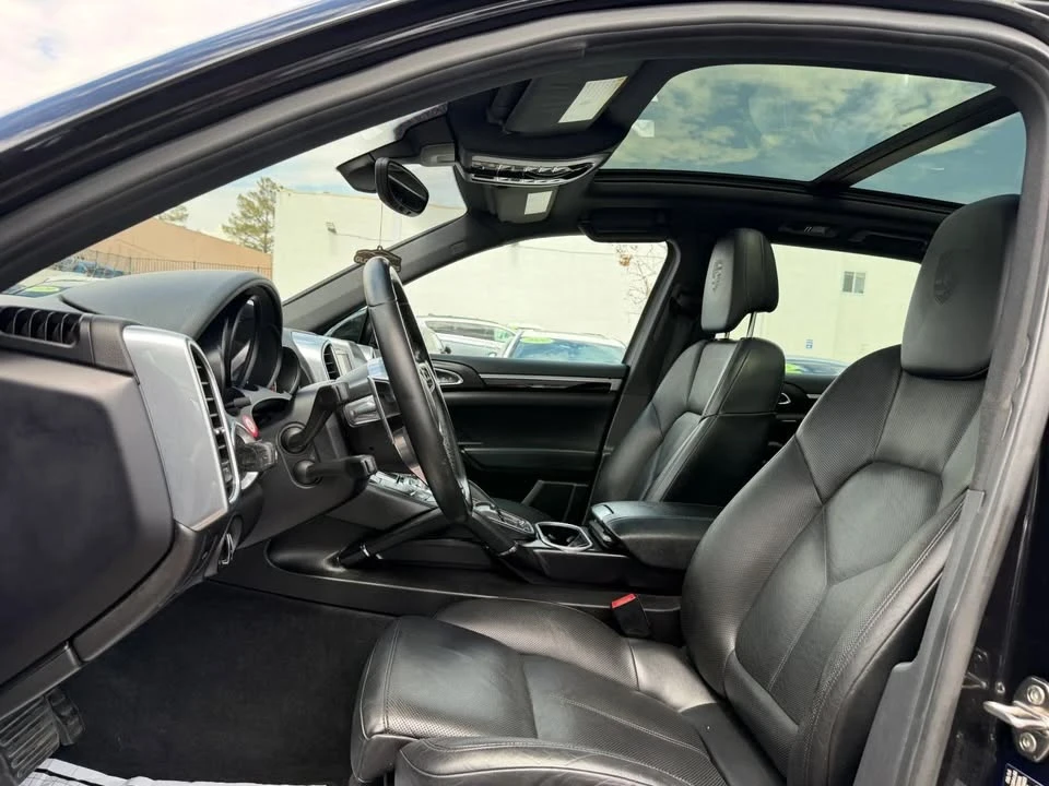 2017 Porsche 958 Cayenne - Image 10 of 13