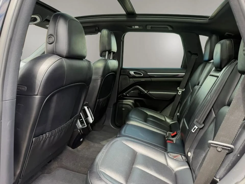 2017 Porsche 958 Cayenne - Image 11 of 13