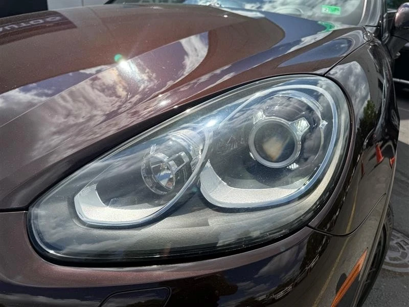 2017 Porsche 958 Cayenne - Image 12 of 20