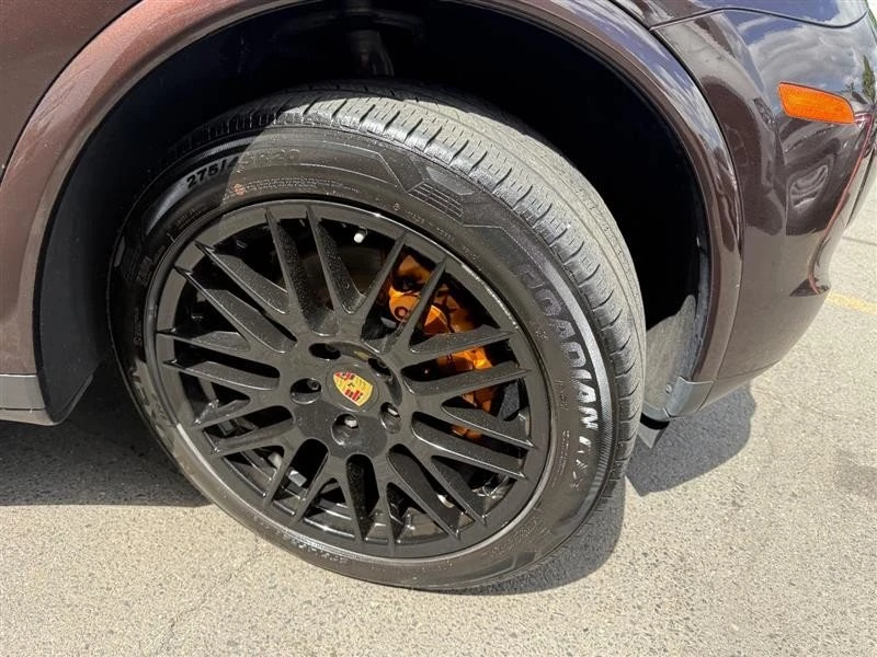 2017 Porsche 958 Cayenne - Image 16 of 20