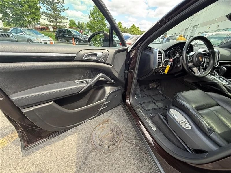 2017 Porsche 958 Cayenne - Image 19 of 20