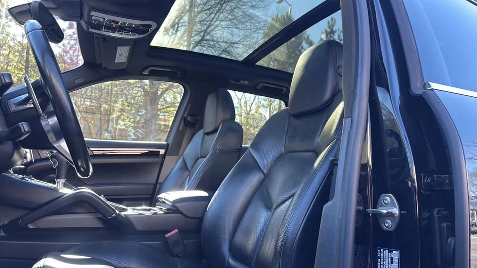 2017 Porsche 958 Cayenne - Image 14 of 18
