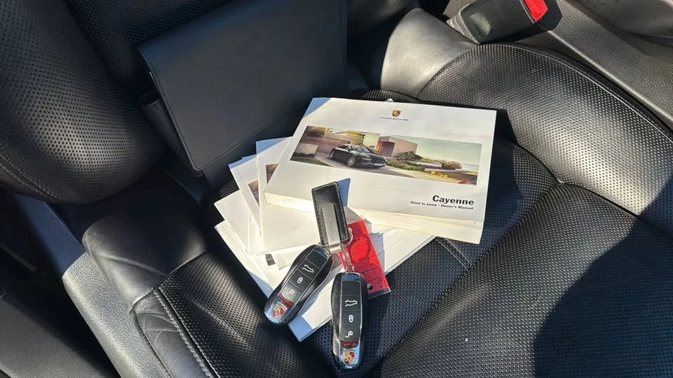 2017 Porsche 958 Cayenne - Image 10 of 18