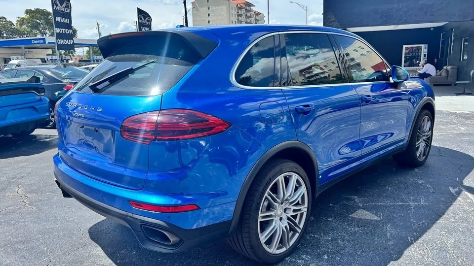 2017 Porsche 958 Cayenne - Image 7 of 20