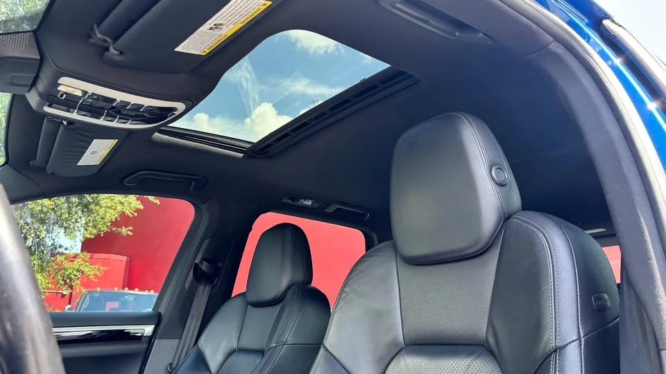 2017 Porsche 958 Cayenne - Image 16 of 20