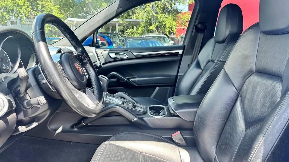 2017 Porsche 958 Cayenne - Image 11 of 20