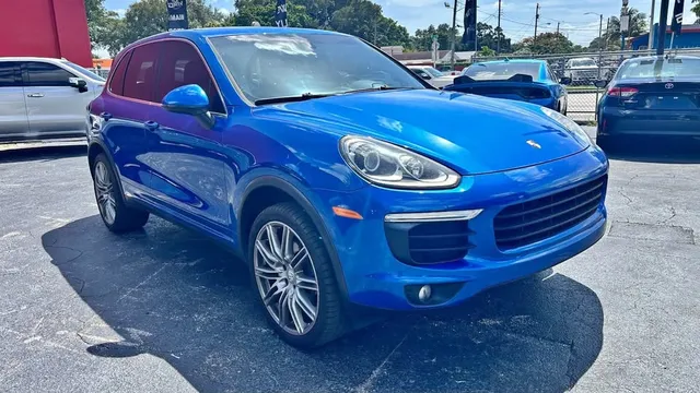 2017 Porsche Cayenne Sport