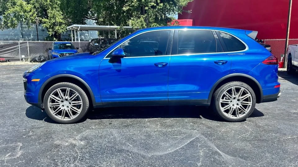 2017 Porsche 958 Cayenne - Image 9 of 20