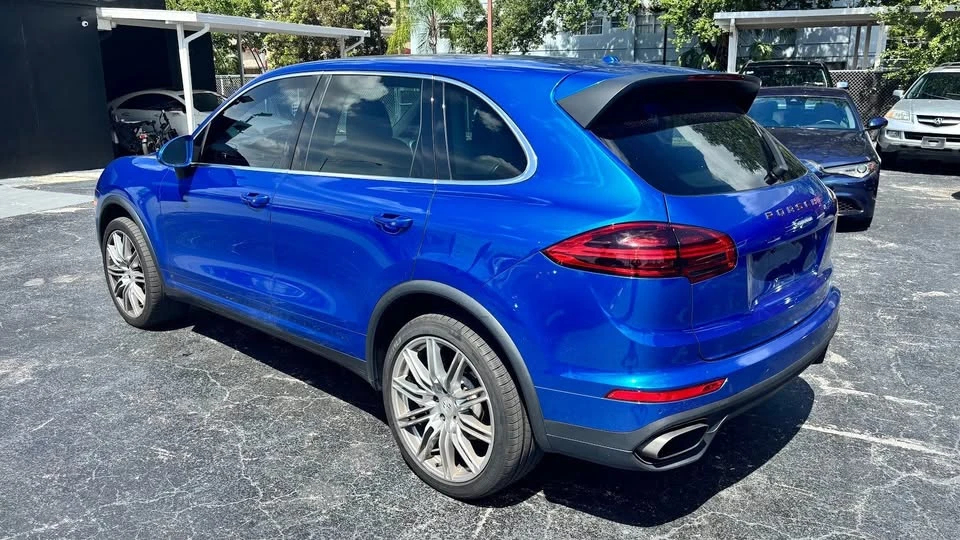 2017 Porsche 958 Cayenne - Image 6 of 20
