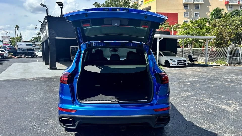 2017 Porsche 958 Cayenne - Image 8 of 20