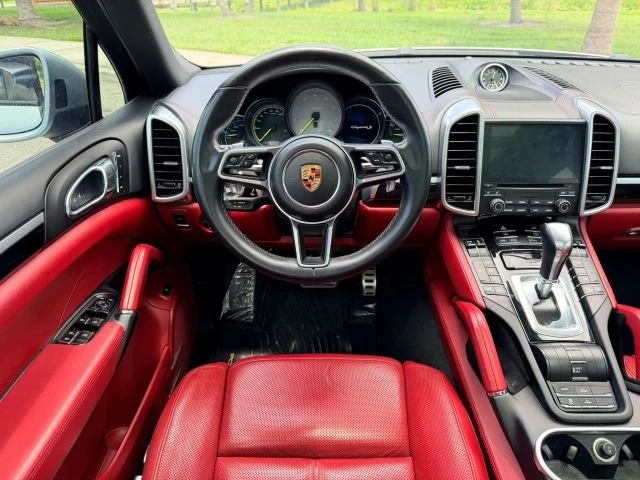 2017 Porsche 958 Cayenne - Image 12 of 17
