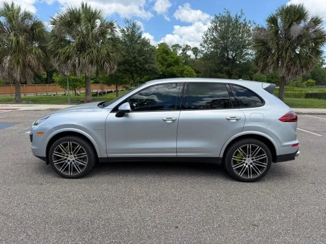 2017 Porsche 958 Cayenne - Image 4 of 17