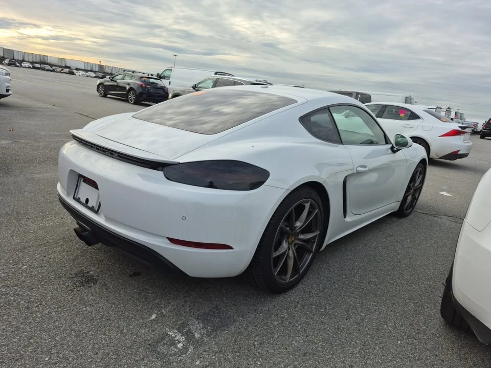 2017 Porsche 718 Cayman - Image 4 of 9