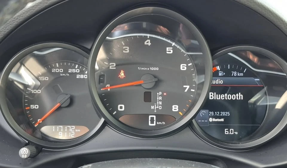 2017 Porsche 718 Cayman - Image 7 of 9