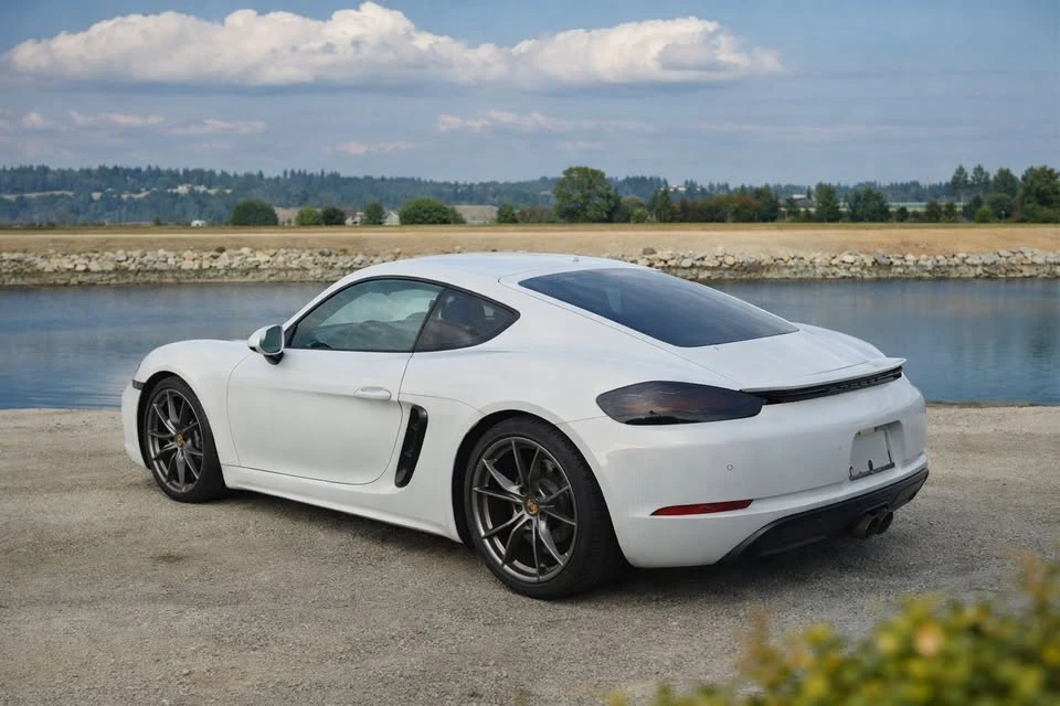 2017 Porsche 718 Cayman - Image 2 of 9